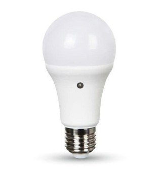 Żarówka LED V-TAC 9W E27 A60 Czujnik Zmierzchu 200st VT-2016 2700K 806lm