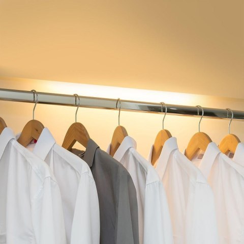 Oprawa podszafkowa V-TAC 2W LED Czarna Czujnik Ruchu Ładowanie USB 40cm VT-8142 4000K 160lm