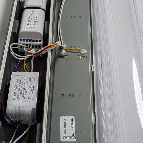 Oprawa Hermetyczna LED Awaryjna CNBOP Batertech SAMSUNG CHIP 48W 150cm 120Lm/W CL VT-155048 6400K 5760lm