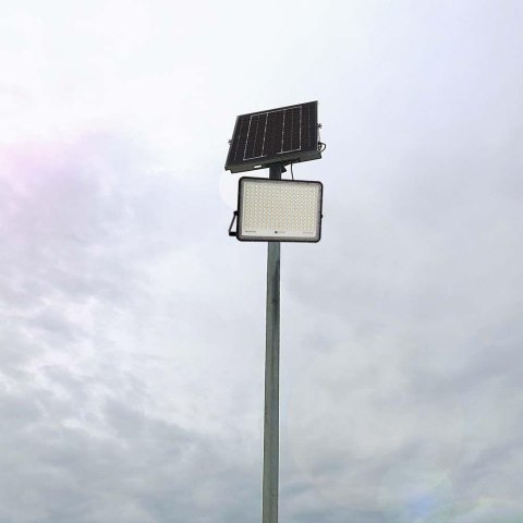 Projektor LED Solarny V-TAC 30W Pilot, AUTO, Timer, IP65 Czarny VT-240W 6400K 2600lm