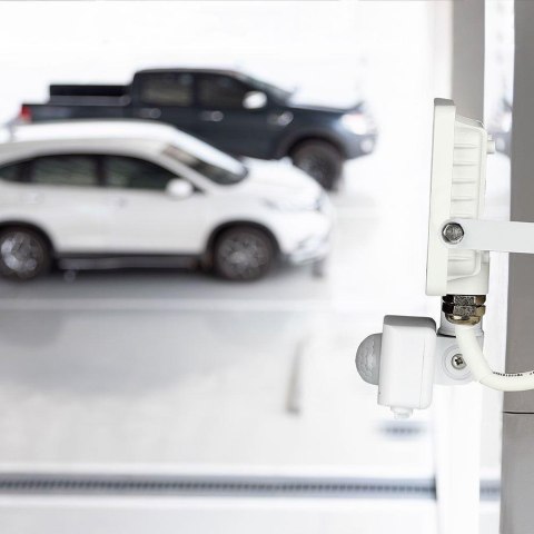 Naświetlacz Projektor LED V-TAC 10W SAMSUNG CHIP Czujnik Ruchu Funkcja Cut-OFF Biały VT-10-S-W 3000K 800lm 5 Lat Gwarancji