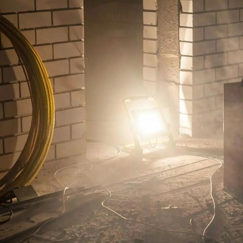 50W LED Floodlight CREE CHIP Black Body L Stand EU Plug 6400K